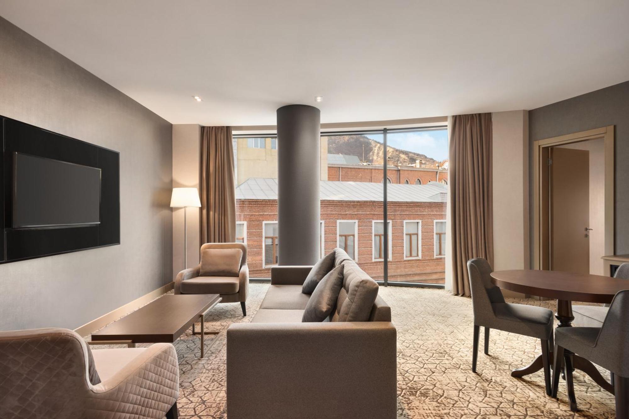 Wyndham Grand 5* Tbilisi