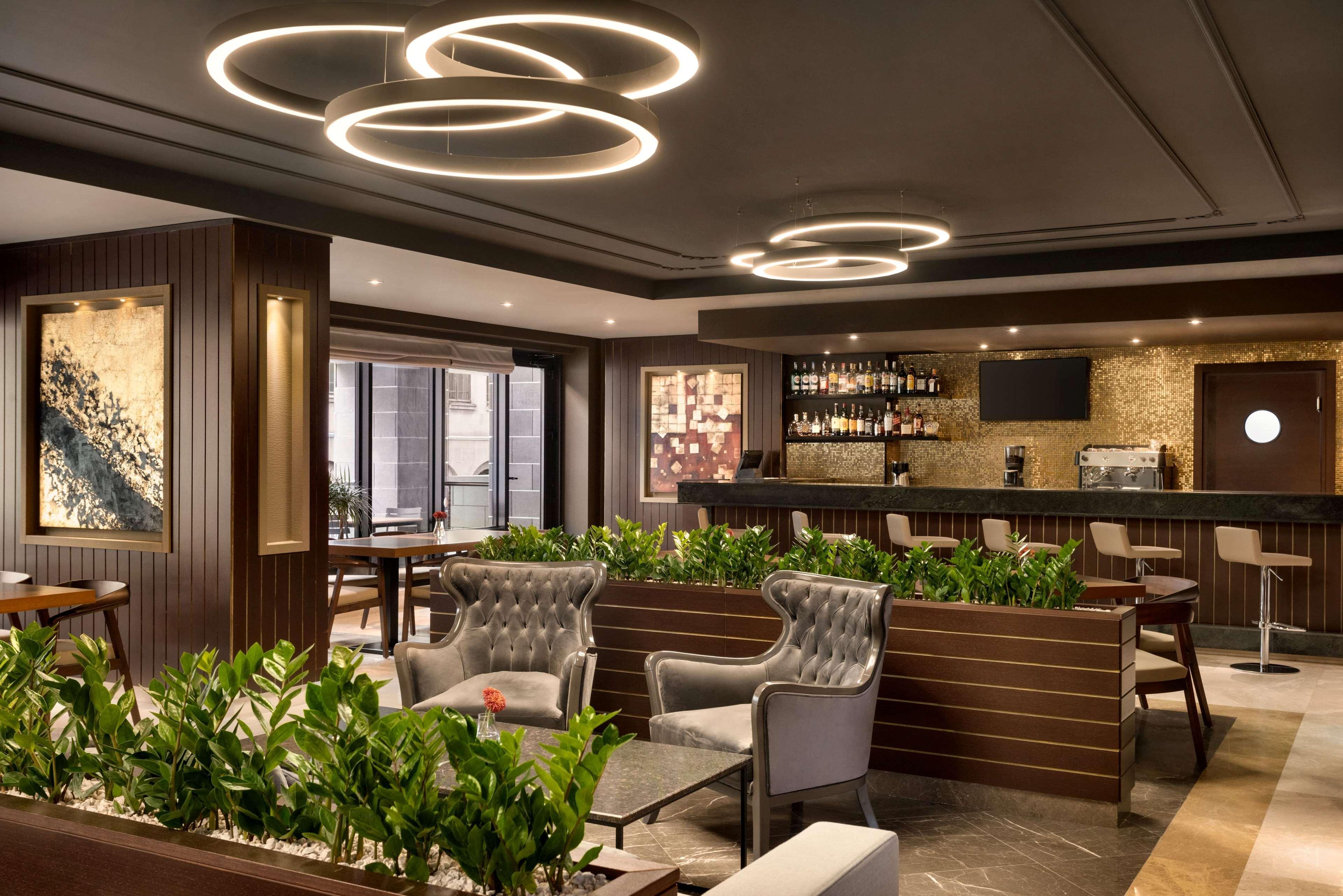Wyndham Grand מלון 5*