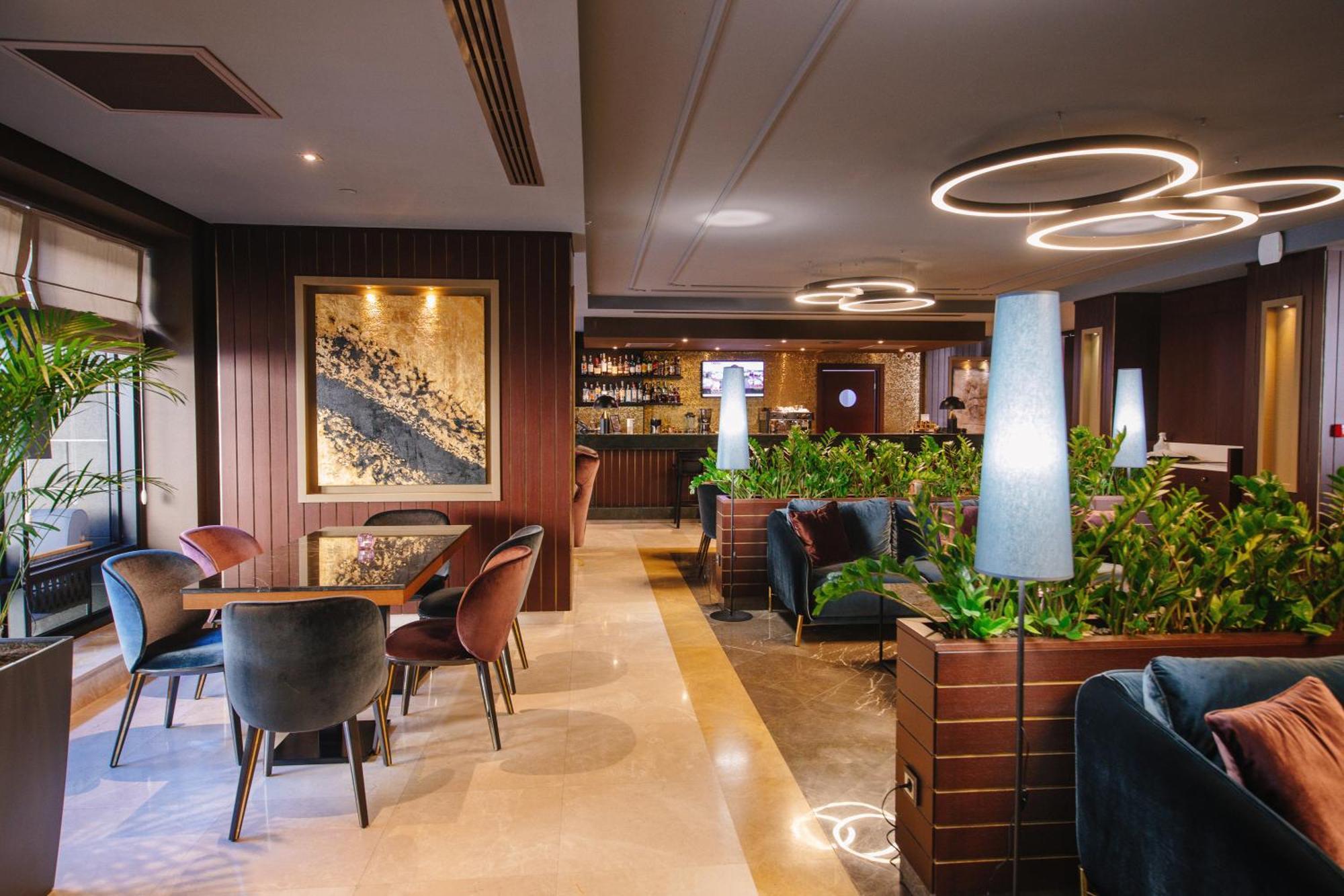 Wyndham Grand מלון 5*