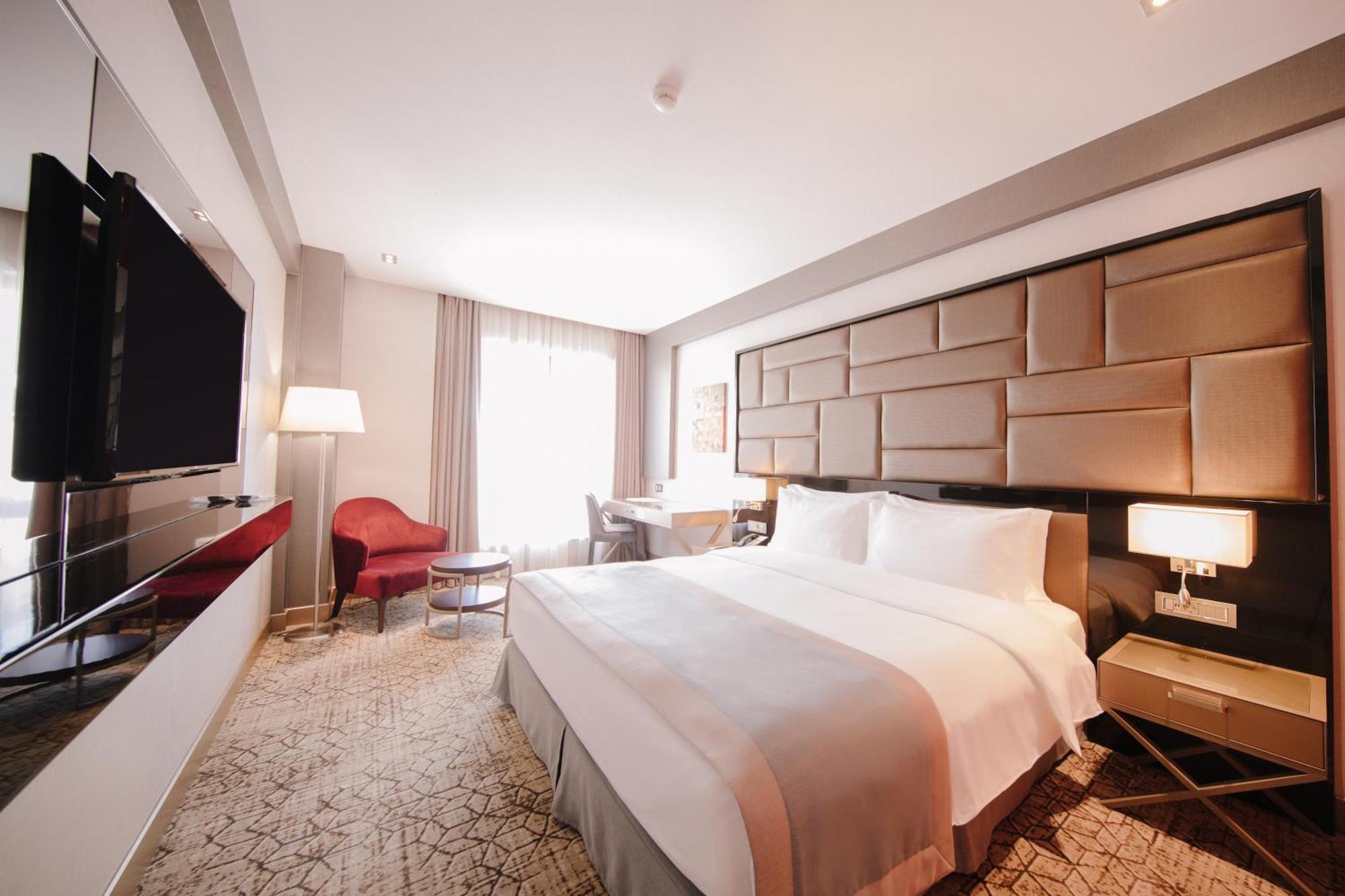 מלון Wyndham Grand 5*