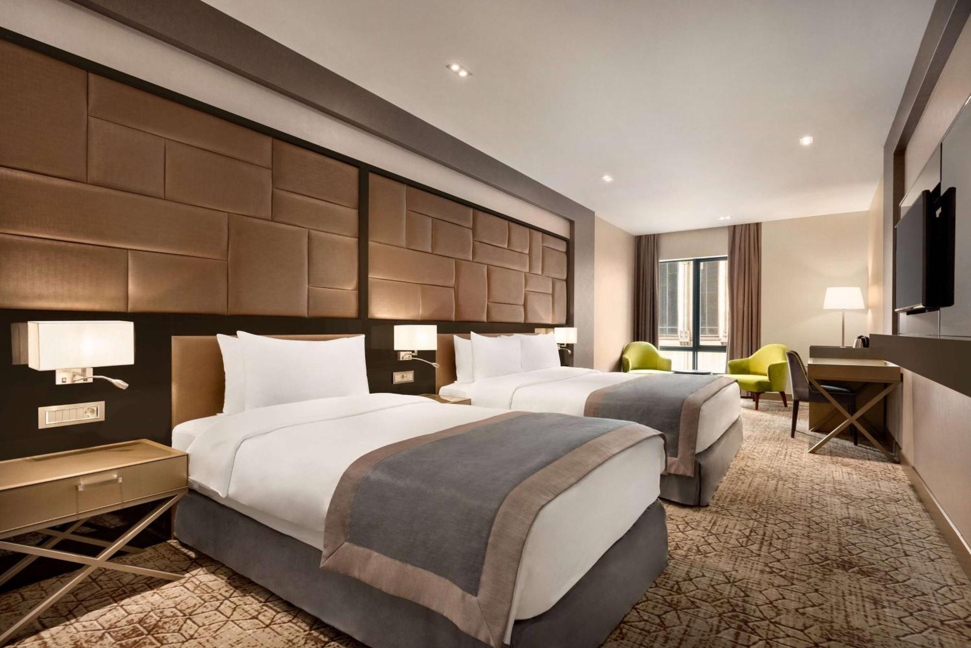 Wyndham Grand 5* טביליסי