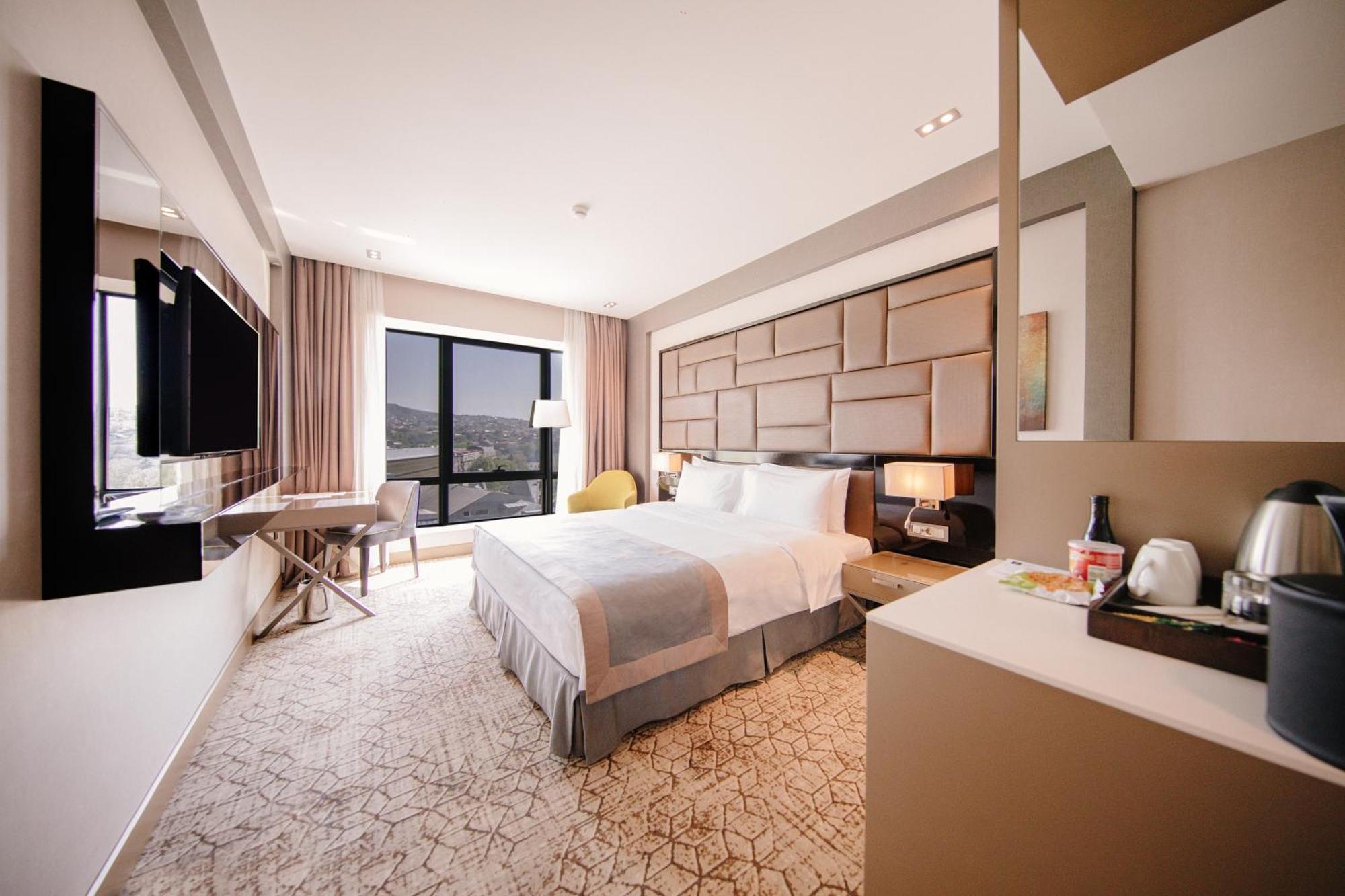 Wyndham Grand 5* טביליסי