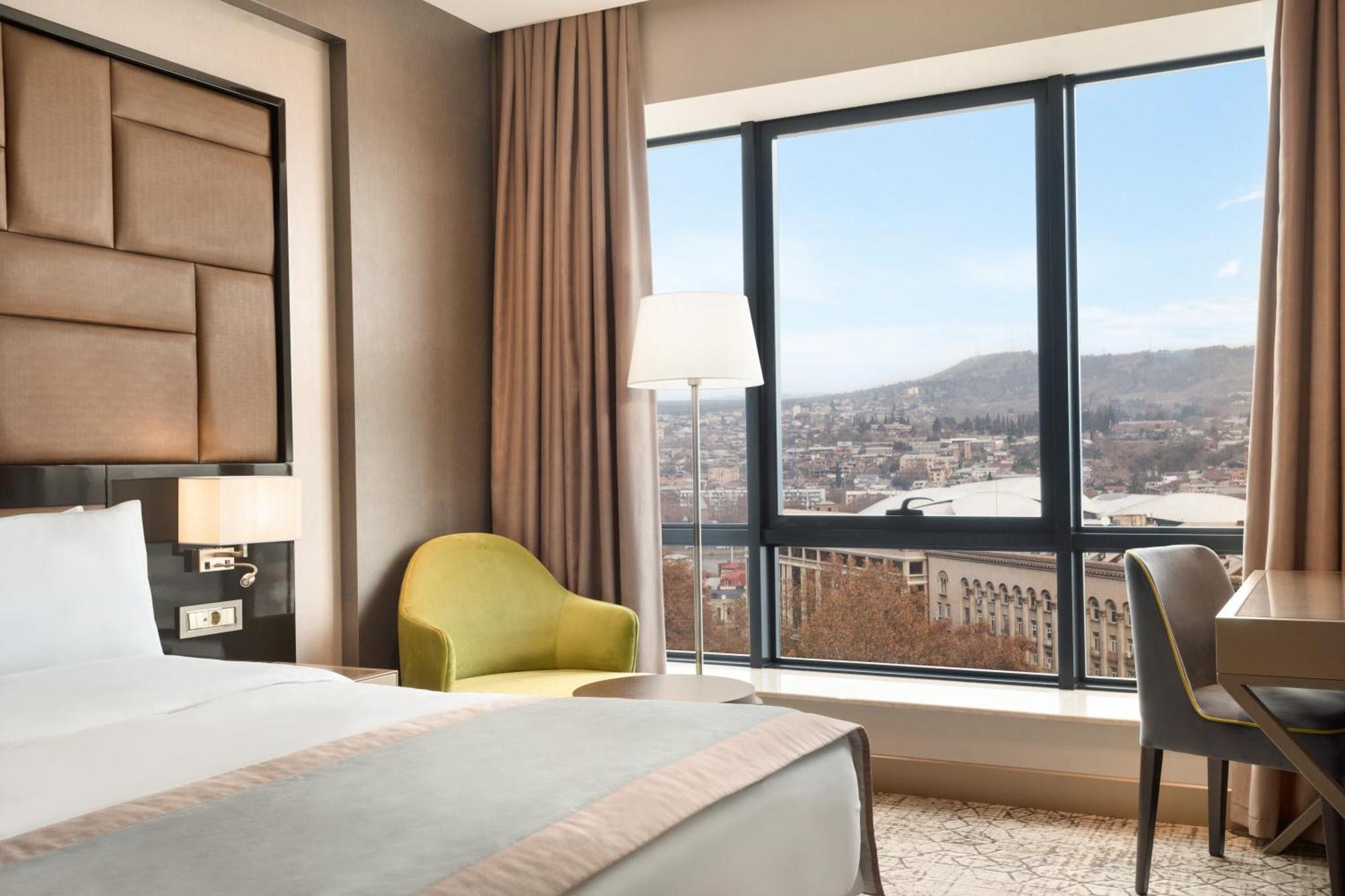 Wyndham Grand Тбілісі